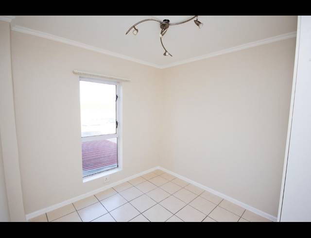 2 bed property to rent in UITZICHT